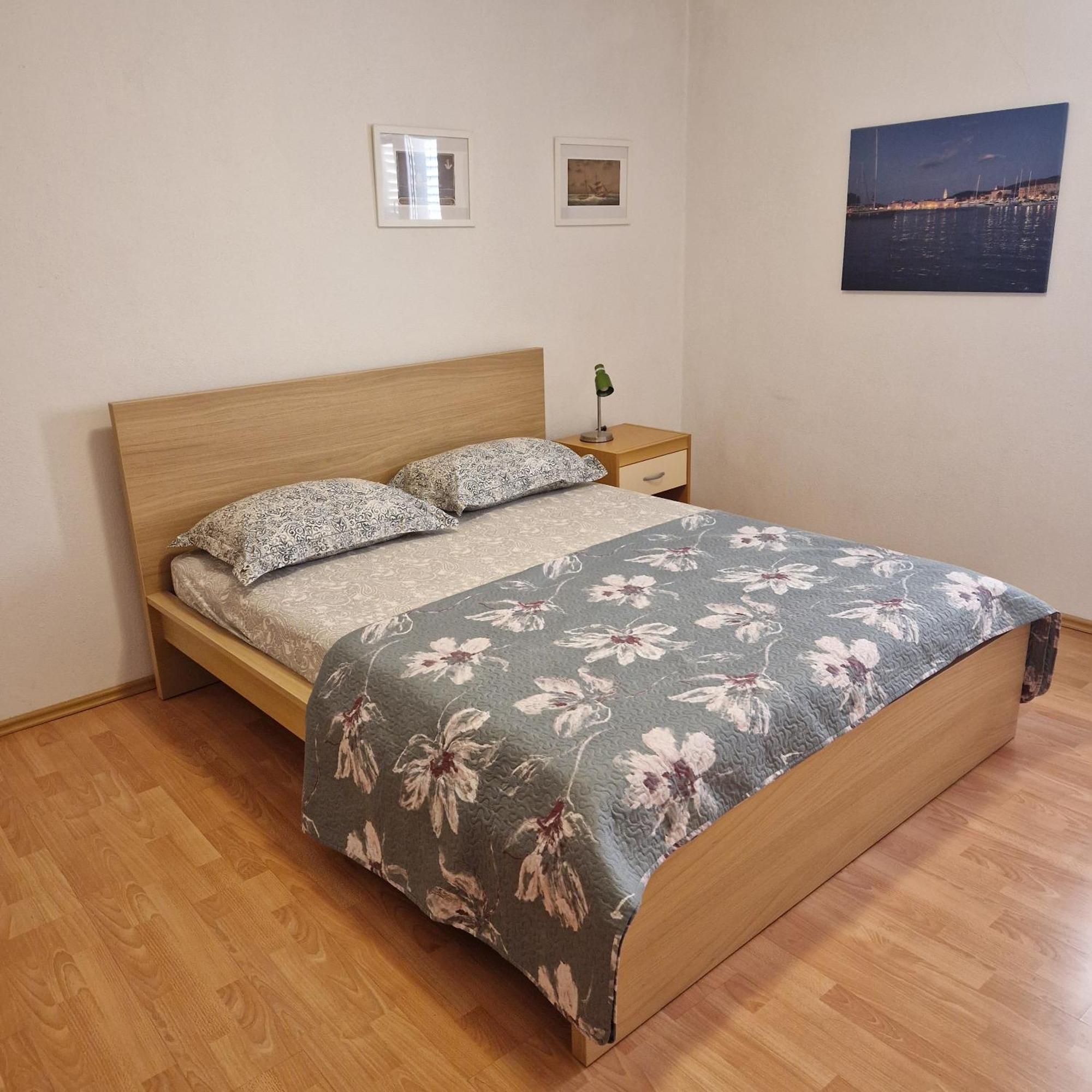 Apartments Marinko Stari Grad  Ngoại thất bức ảnh