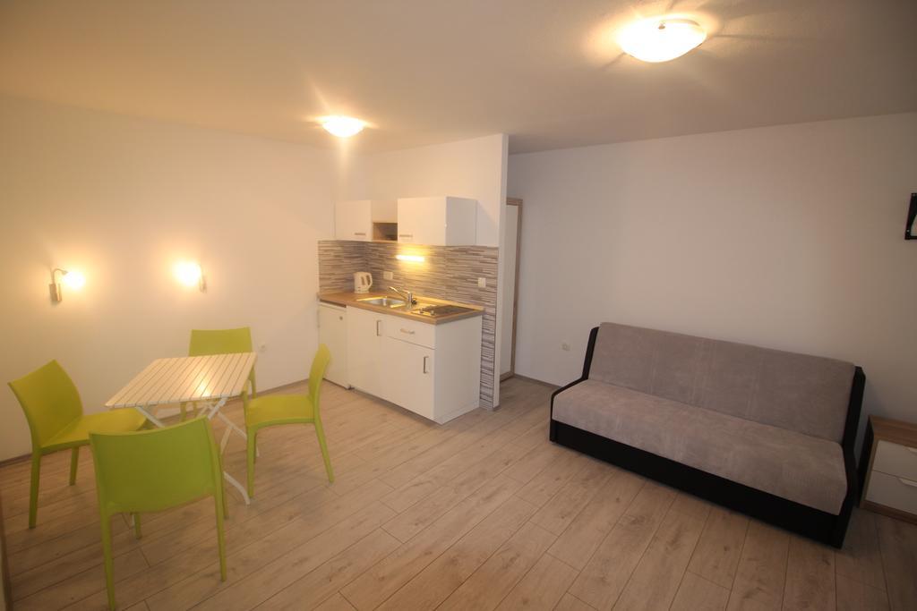 Apartments Marinko Stari Grad  Ngoại thất bức ảnh