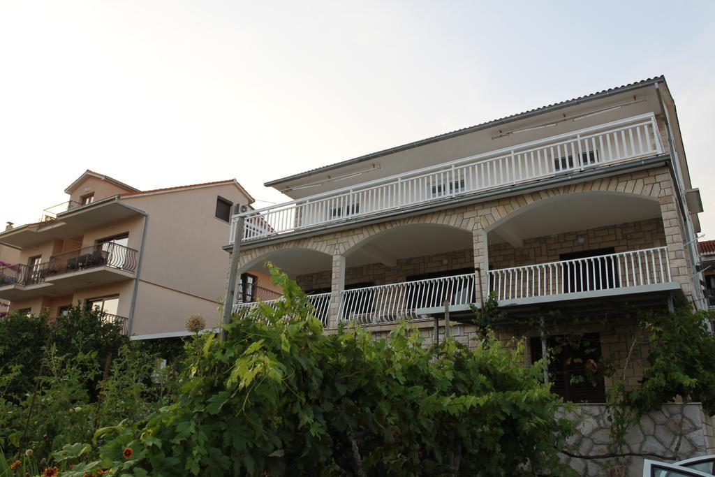 Apartments Marinko Stari Grad  Ngoại thất bức ảnh