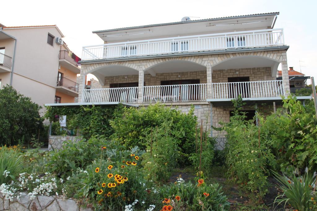 Apartments Marinko Stari Grad  Ngoại thất bức ảnh