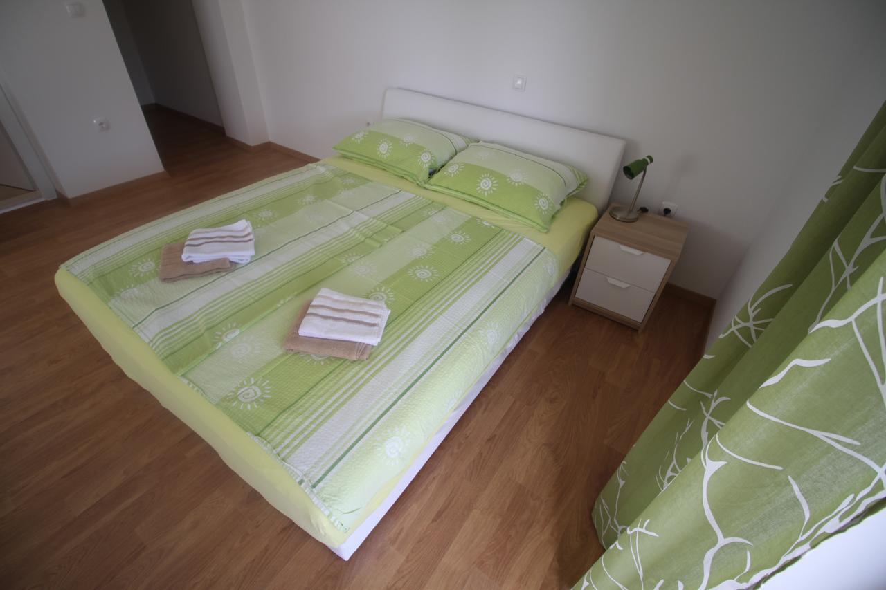 Apartments Marinko Stari Grad  Ngoại thất bức ảnh